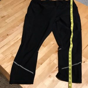 Womens black Reebok cropped leggings
